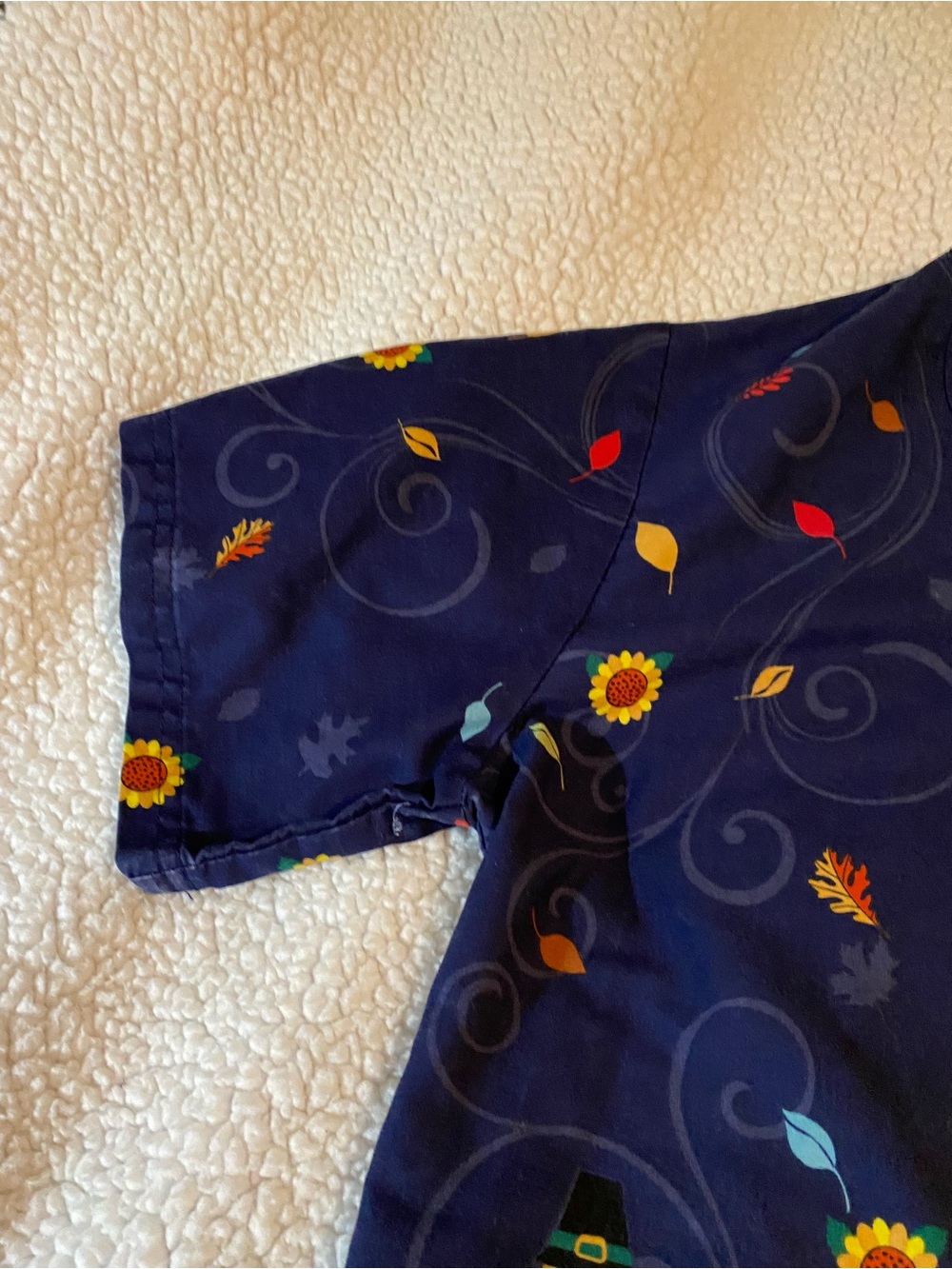 UA Scrubs Navy Top with Autumn Floral and Pumpkin Motif size small - Picture 3 of 9